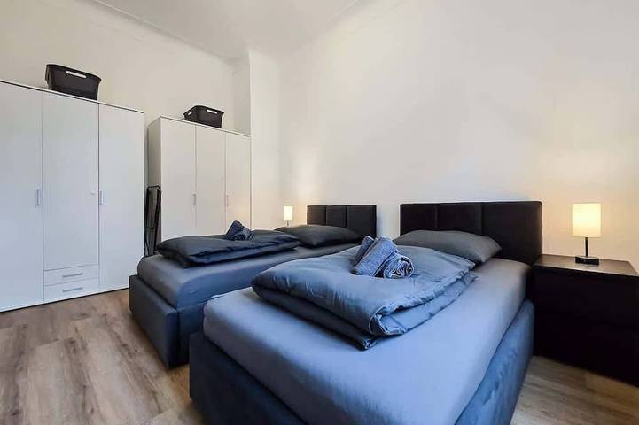 Ganze Wohnung, Alpha Apartments: 2 Sz für 4, ruhige Lage in Krefeld, Niederrhein