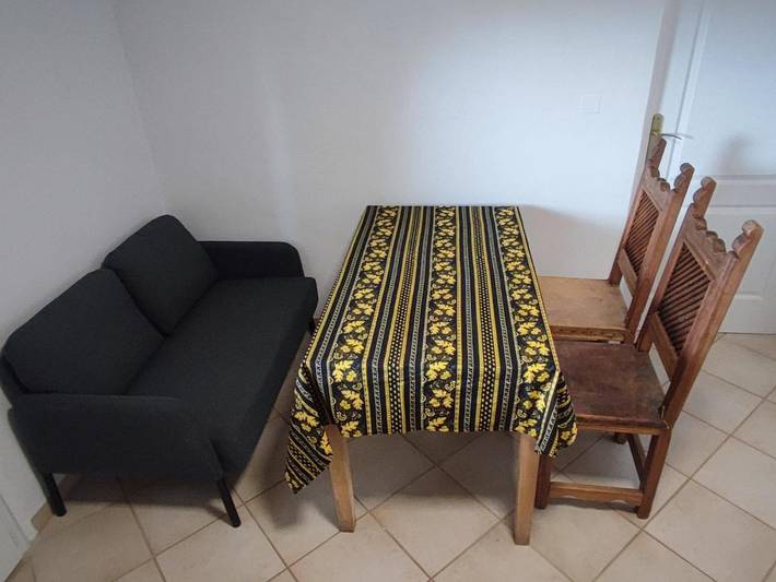 Gîte pour 3 personnes, avec vue ainsi que piscine et jardin à Collobrières - 2