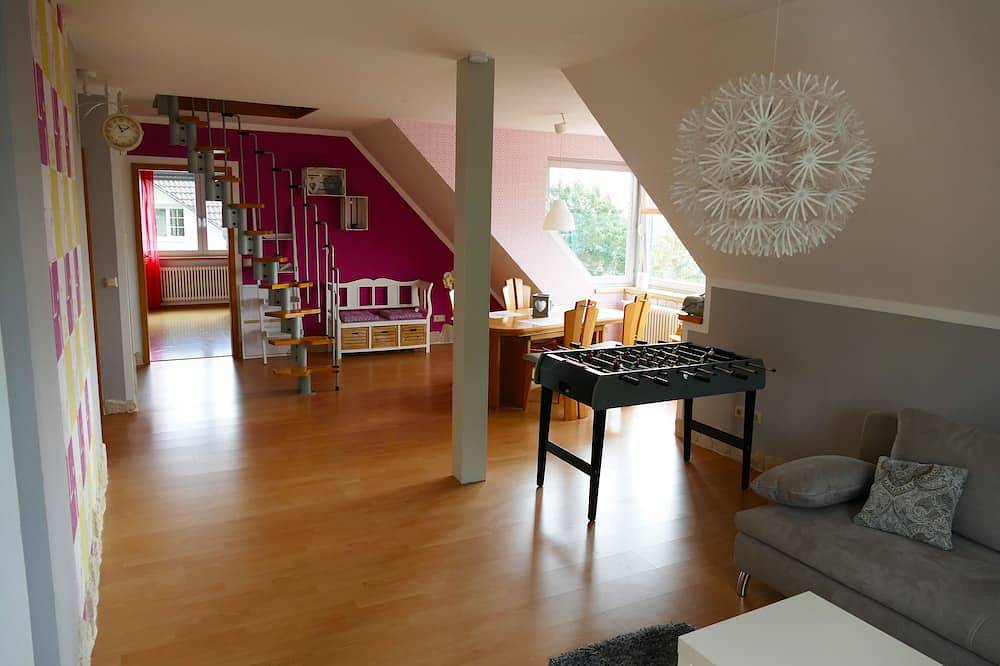 Ganze Wohnung, Gemütliche Ferienwohnung mit Blick ins Grüne in Felsberg, Schwalm-Eder-Kreis