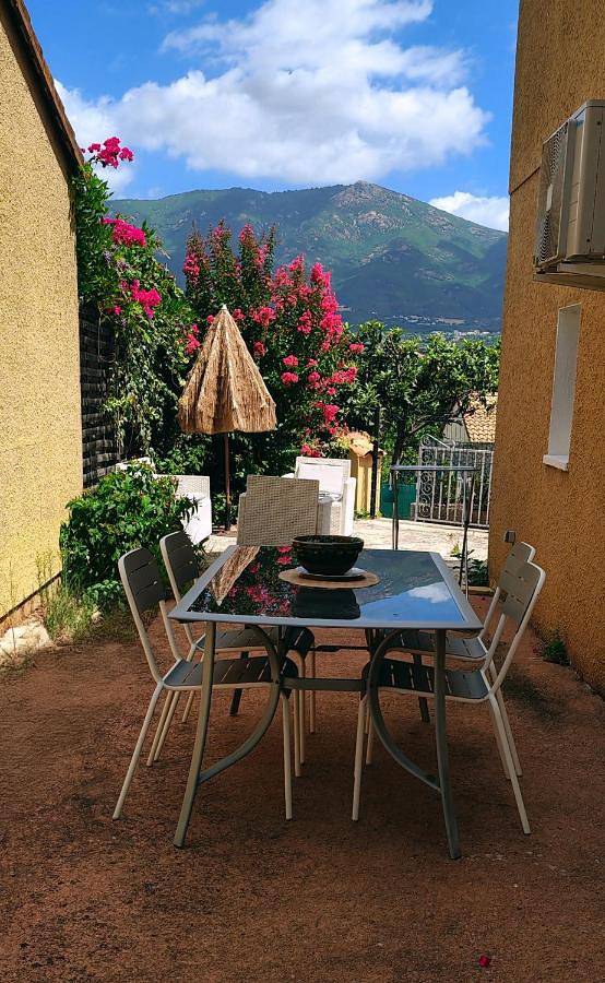 Location de vacances pour 4 personnes, avec vue et balcon à Sarrola-Carcopino - 2