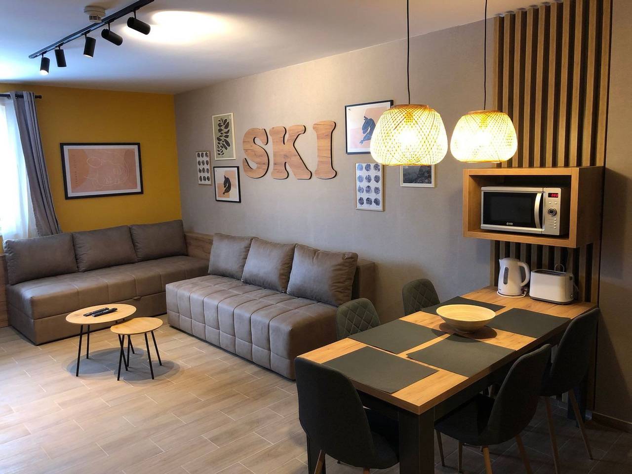 Ολόκληρο το διαμέρισμα, In der Gemeinde Raska mit gemeinschaftlichem Parkplatz und Bergblick in Raska, Kopaonik