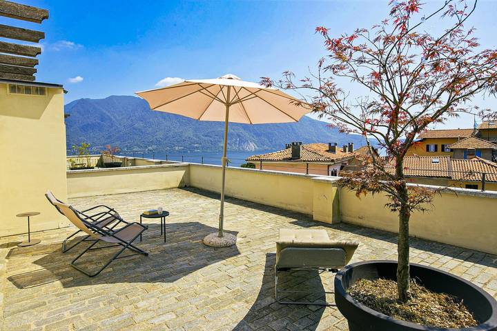 Ferienwohnung für 4 Personen, mit Balkon und Terrasse sowie Ausblick und Seeblick in Lago Maggiore (Piemont) - 2