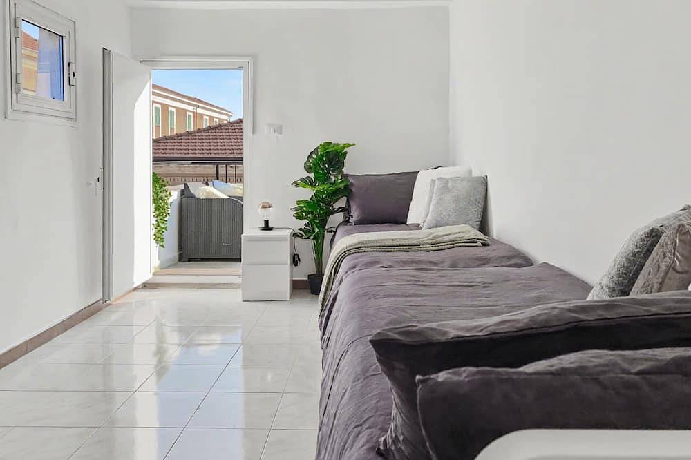 Appartamento intero, Nel cuore del centro storico, splendido appartamento con terrazza sul tetto, 3 Letto / 1 Bagno / Wifi / Ac in Ventimiglia (Città), Ventimiglia