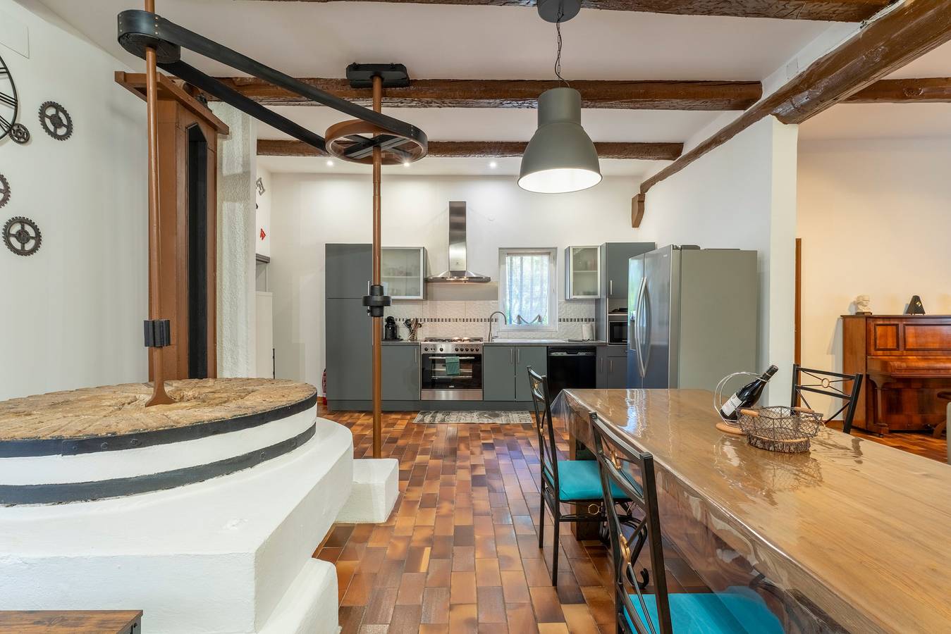 Casa de vacaciones 'Maison En Campagne' con piscina compartida, Wi-Fi y aire acondicionado in Aviñón, Vaucluse