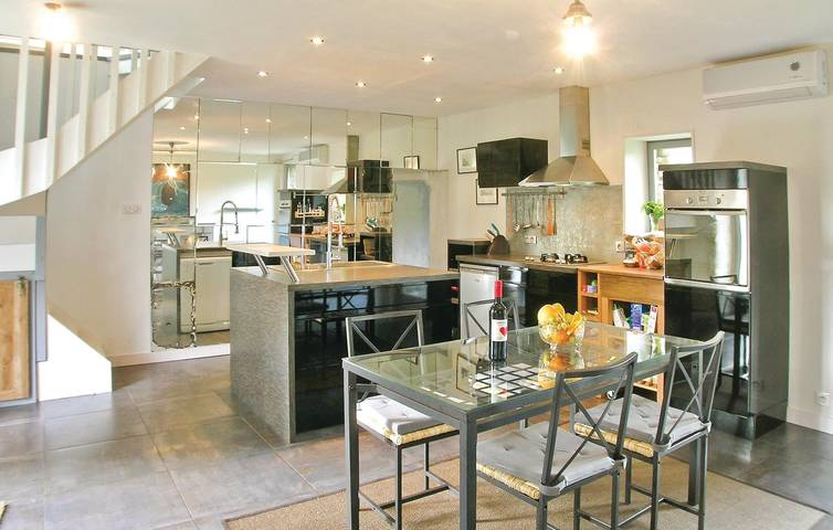 Gemütliches Garten-Apt: 1km bis zur Küste, 2,5km bis Plouhinec in Mahalon, Côte de Cornouaille