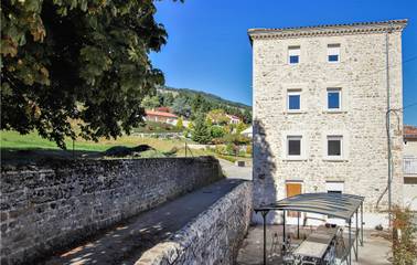 Cottage pour 4 personnes, avec terrasse dans Vanosc