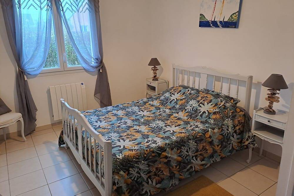 A/C from 350€: House Classified 4*; single-storey, seafront, enclosed garden, pets Ok. in Porspoder, Brest region