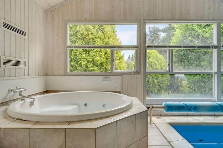 Ferienhaus für 10 Personen, mit Sauna und Whirlpool sowie Garten und Terrasse in Marielyst - 4