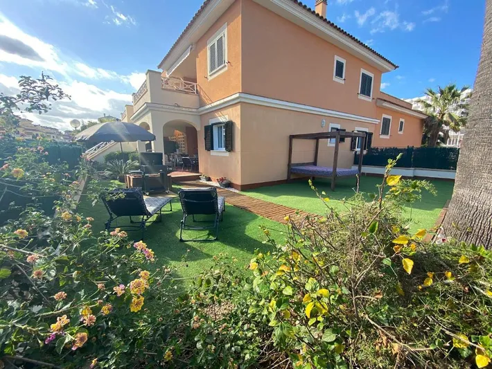 Apartamento de vacaciones para 5 personas, con jacuzzi y piscina además de jardín y piscina para niños, Se admiten mascotas - 1