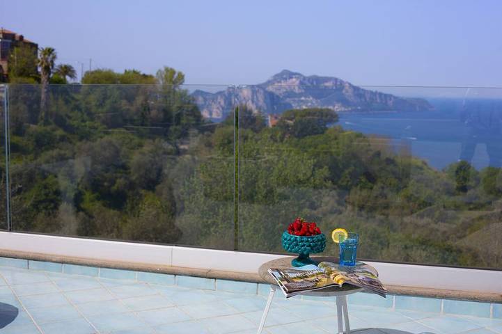 Villa Venus in Penisola Sorrentina: comfort per la tua vacanza in sicurezza in Termini Napoli, Massa Lubrense