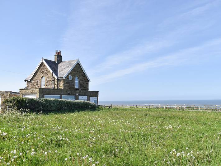 Log cabin for 6 people, with Garden in Yorkshire