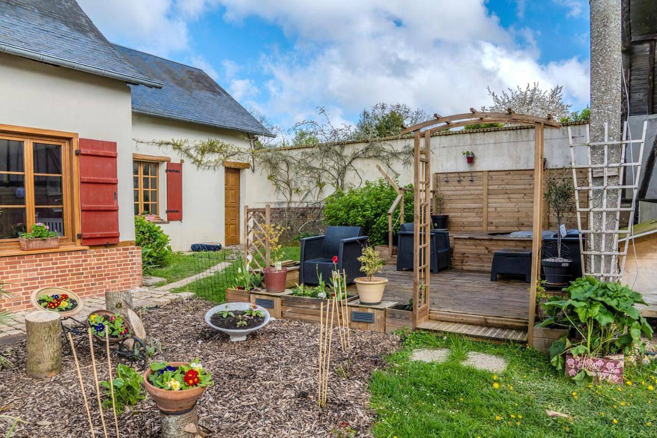 Double Room with Private Bathroom in Cempuis, Oise