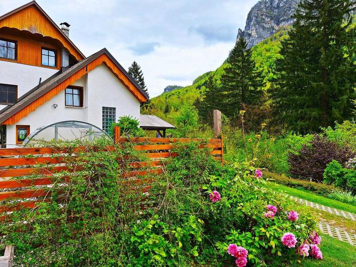 Ferienwohnung für 6 Personen, mit Terrasse und Garten sowie Pool und Ausblick in Bled - 2
