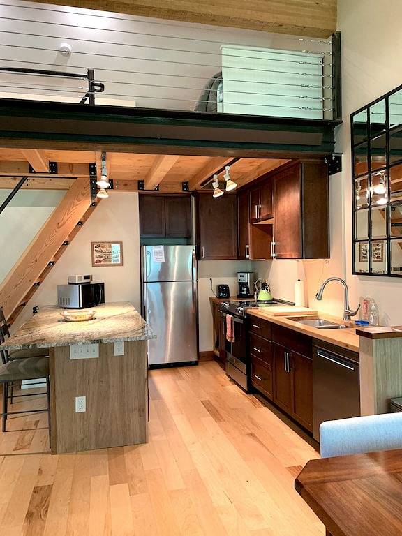 Ganze Wohnung, Helles, modernes Loft. 5 Meilen zum Skigebiet, Nationalpark oder Downtown Jackson in Moose Wilson Road, Grand Teton Nationalpark
