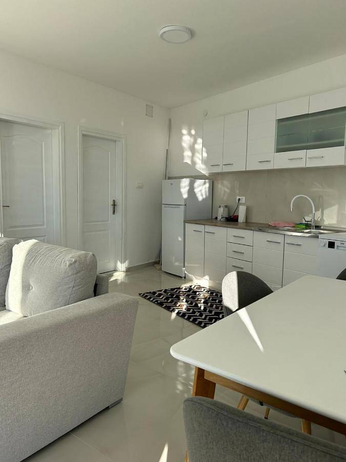 Chambre d’hôte pour 4 personnes, avec vue sur le lac ainsi que vue et jardin dans Tivat - 4