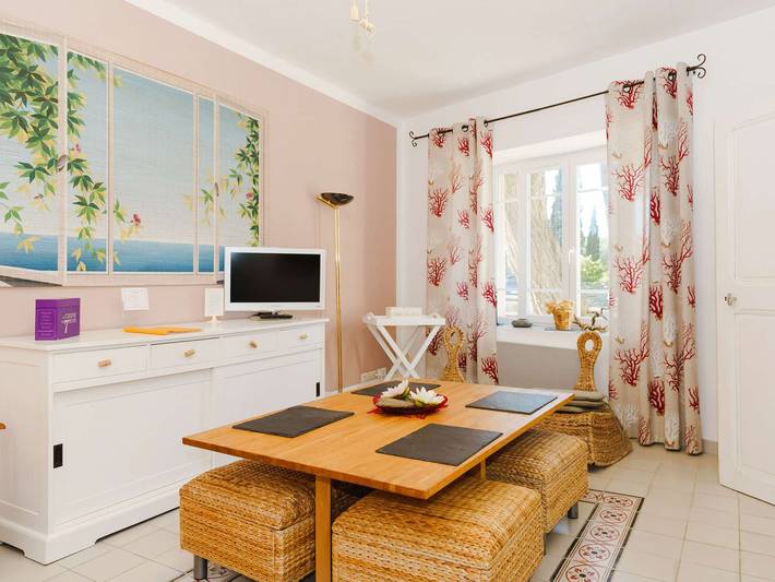 Appartement entier, Charmant gîte de 55 m² au cœur d'un domaine viticole à 2 km de Narbonne-Plage, idéal pour 5 pers. in Narbonne, Côte méditerranéenne (France)