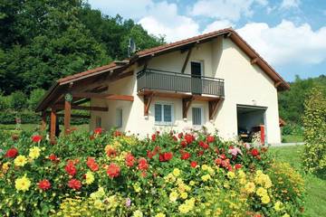 Gîte pour 5 personnes, avec jardin à Haut-du-Them-Château-Lambert