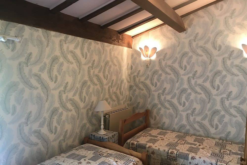 Cottage dans une propriété du 17siècle bordant la rivière Charente in Chaniers, Région de Saintes