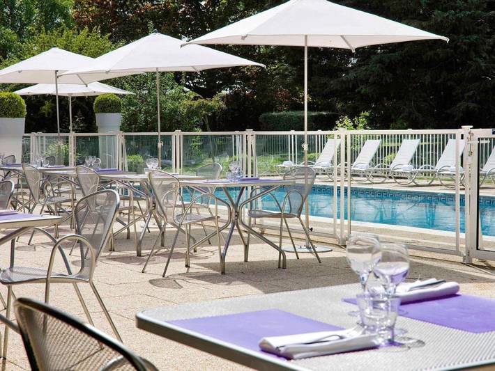 Hôtel pour 8 personnes, avec terrasse et piscine