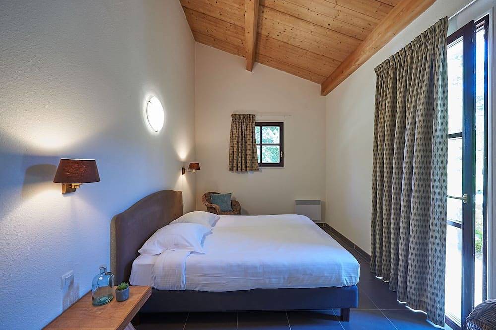 Luxurious villa with private pool in Salles, Arcachon region