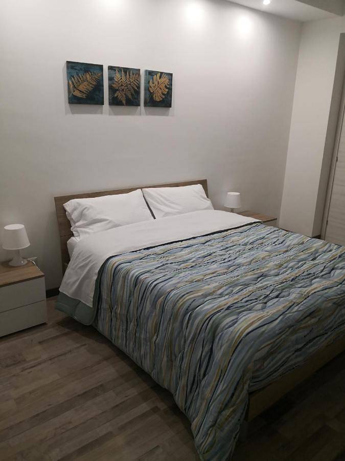 Maison d’hôte pour 3 personnes, avec balcon à Valguarnera Caropepe - 2