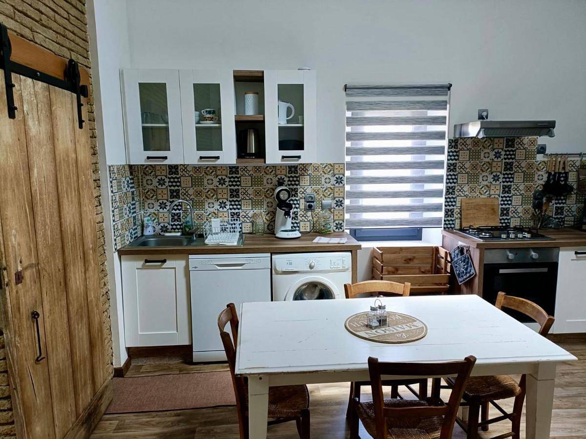 Appartement entier, One-Bedroom Apartment in Montech, Tarn-et-Garonne