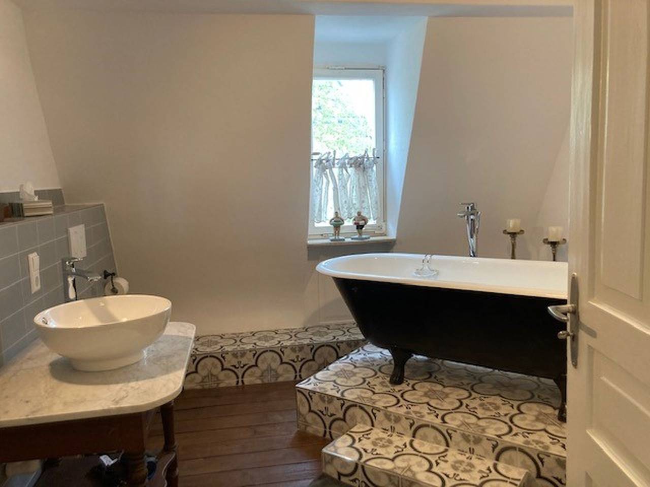 Ganze Wohnung, Ferienwohnung Rahel" mit gemeinsamer Terrasse und Wlan in Münsingen, Neckar-Alb
