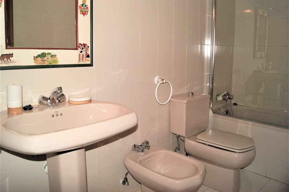 Entire apartment, \"El Balcón del Tajo\". Historical Center. Parking. Puy du Fou in Toledo, Toledo Province