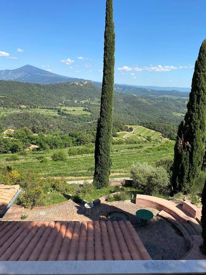 Location de vacances pour 12 personnes, avec vue ainsi que piscine et jardin à Suzette - 4