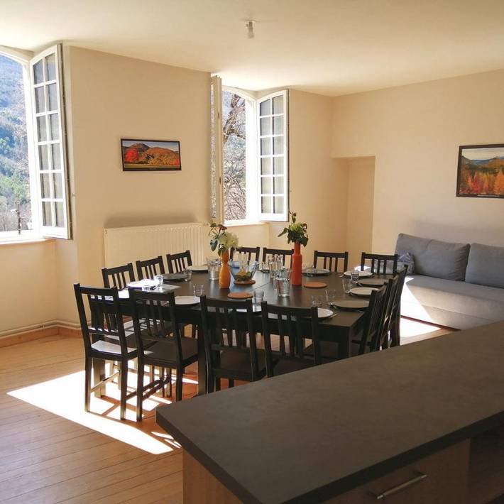 Gîte pour 14 personnes à Bayons