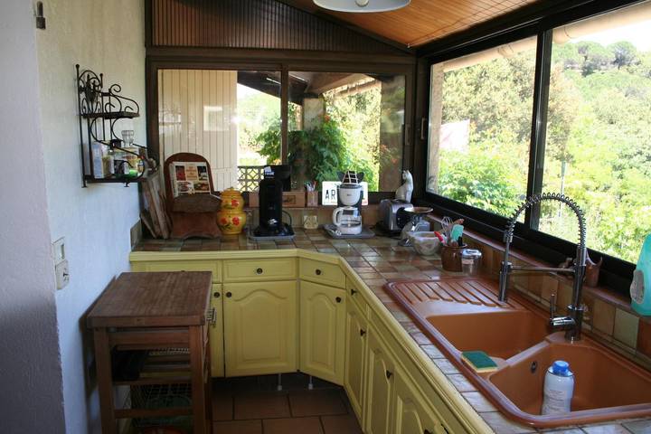 Gîte pour 6 personnes, avec Terrasse et Jardin ainsi que Piscine et Vue à Valensole - 4