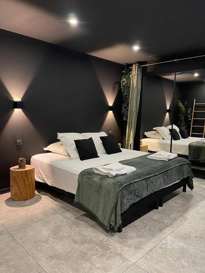 Appartement de vacances pour 2 personnes, avec Jacuzzi et Sauna à Clermont-Ferrand