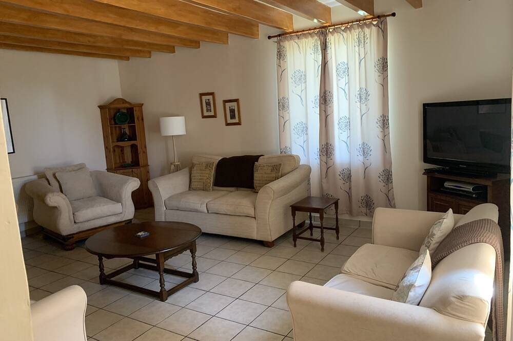 Farmhouse with shared heated pool at Le Haut Gué in Noyant-Villages, Vallée de la Loire