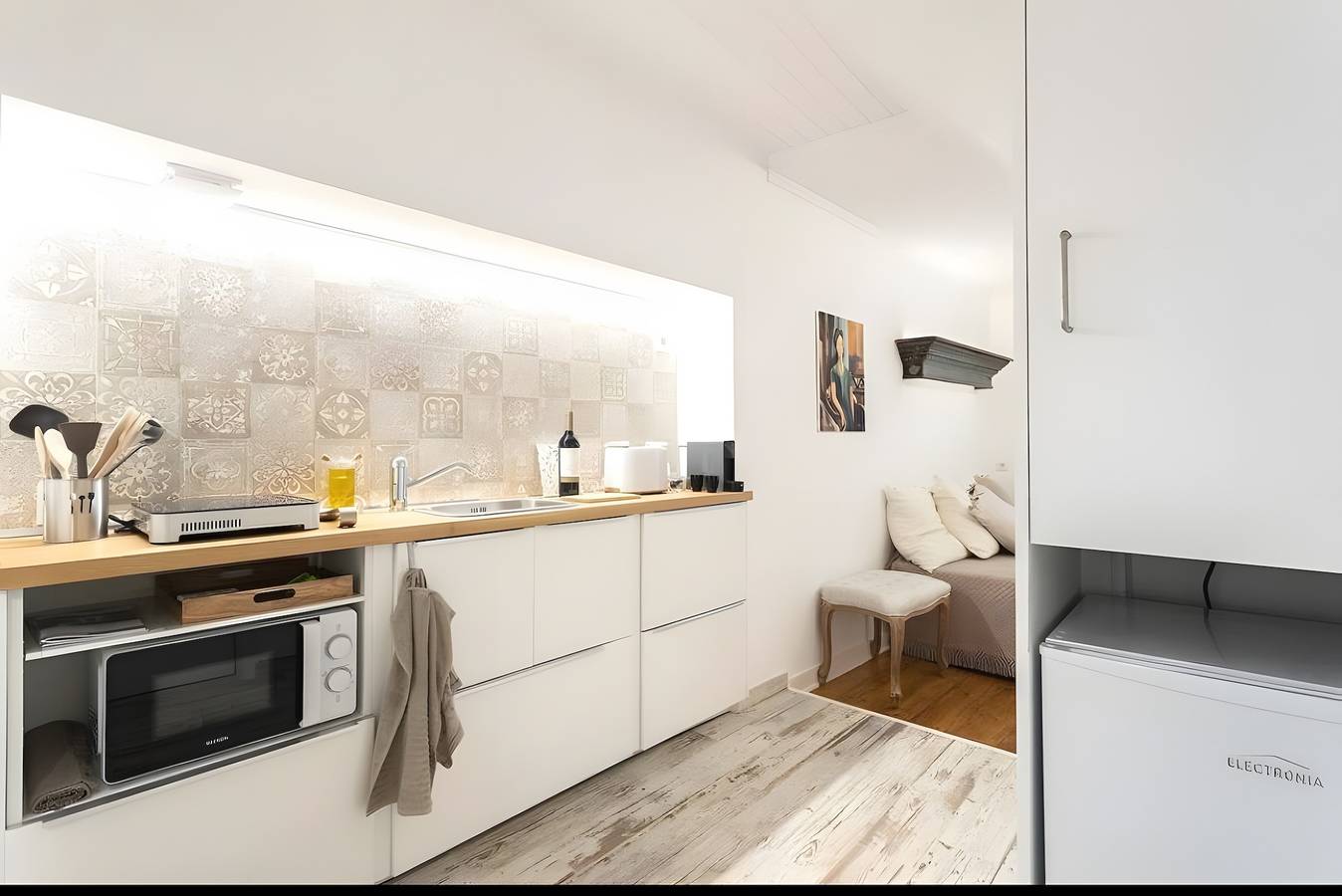 Hel leilighet, Apartment 'Sweet Rose Bairro Alto' with Balcony and Wi-Fi in Misericórdia, Lisboa