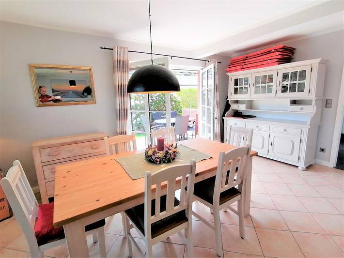 Ganze Wohnung, Ferienhaus Grote Fischerhuus: 110 m², nah zum Strand, Haustiere erlaubt in Wyk auf Föhr (Stadt), Wyk auf Föhr