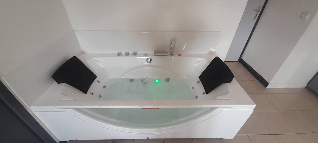 Studio pour 4 personnes, avec jacuzzi dans Indre - 2