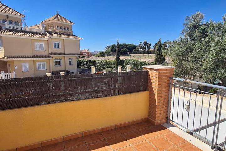 Location de vacances pour 6 personnes, avec jardin ainsi que piscine et vue à Calabardina - 2