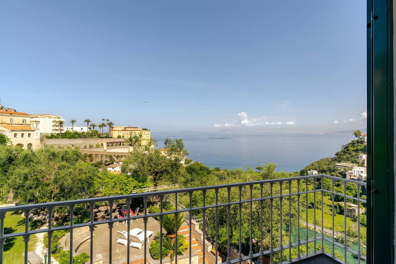 Ferienhaus 'Alexandra' mit Meerblick, Wlan und Klimaanlage in Vico Equense, Sorrento Coast