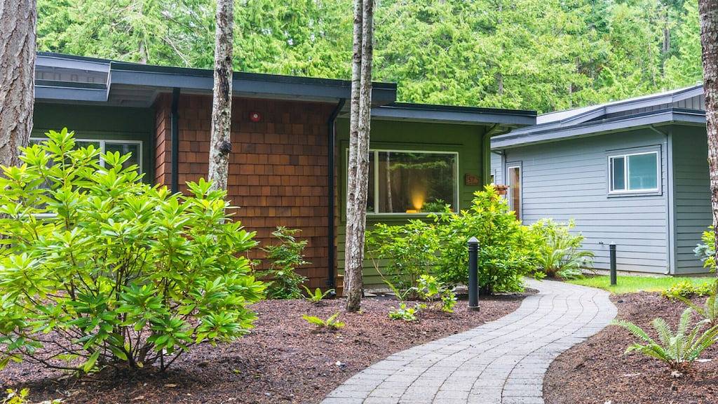 Tide's Reach Cabin: Forest Retreat nur Schritte von Rathtrevor Beach in Parksville, Regional District of Nanaimo