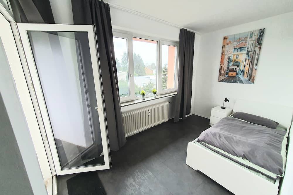 Entire apartment, Kraftmensch Oberhausen, 3 Schlafzimmer mit Balkon in Oberhausen, Ruhr district