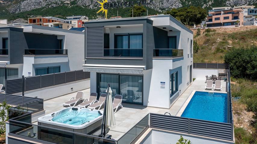 Villa pour 6 personnes, avec jacuzzi ainsi que terrasse et jardin à Makarska