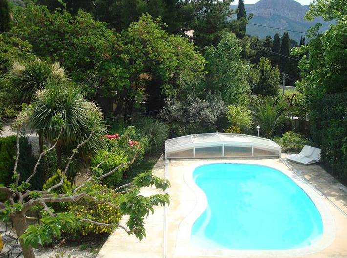Location de vacances pour 12 personnes, avec jardin ainsi que balcon et piscine dans Parc national des Calanques - 2
