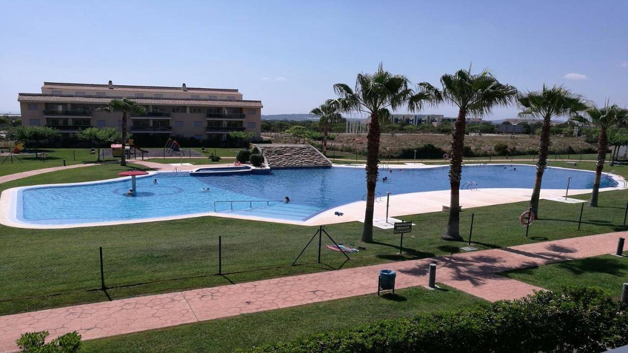 Fabuloso alojamiento compuesto por 4 chalets adosados de lujo en Panorámica Golf para 28 personas piscina con Circuito Spa in Panoramica Golf (Vinaros), San Jorge