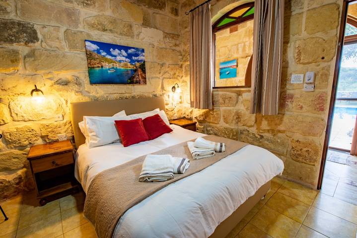 Villa Soldanis Sleeps 12 with Pool in Xaghra, Gozo