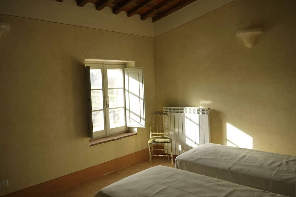 Elegante Casa di Campagna con Torretta e Piscina in Marciano della Chiana, Arezzo Provinz