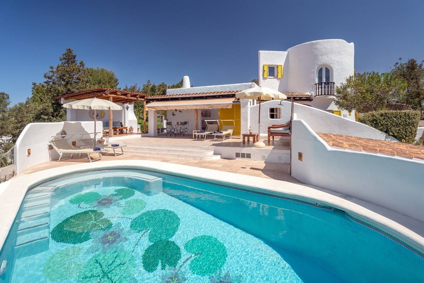 Villa 'Torre Xanchu' mit Bergblick, Wi-Fi und Klimaanlage in San José (Ibiza), Sant Josep de sa Talaia