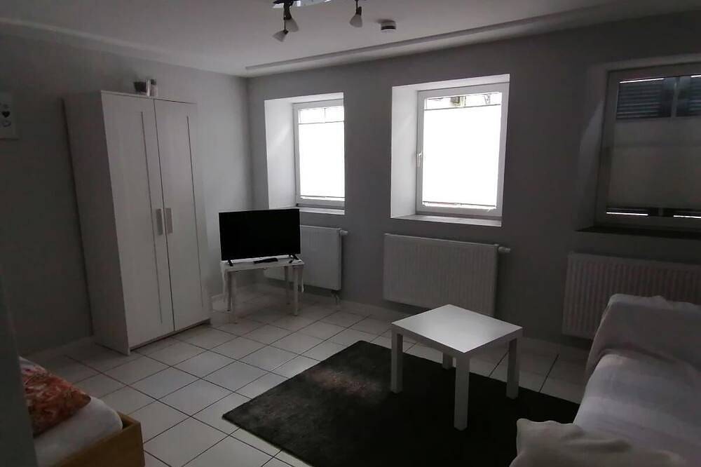 Ganze Wohnung, Ferien-Appartement Inge Dillamar (28 qm) in Veitshöchheim, Fränkisches Weinland