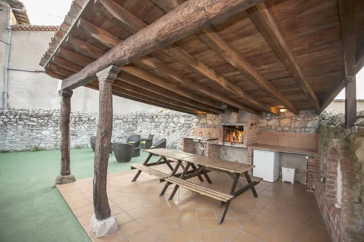 Casa rural para 12 personas, con vistas y terraza, Se admiten mascotas - 1