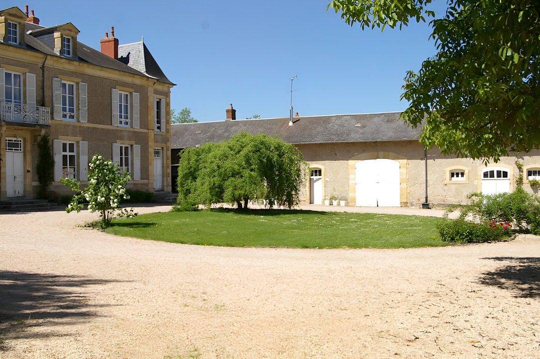 Chambres d'hôtes Le Pavillon - Chambre Grise in Challuy, Nièvre