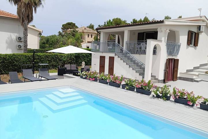 Villa per 6 persone, con giardino e balcone - 1